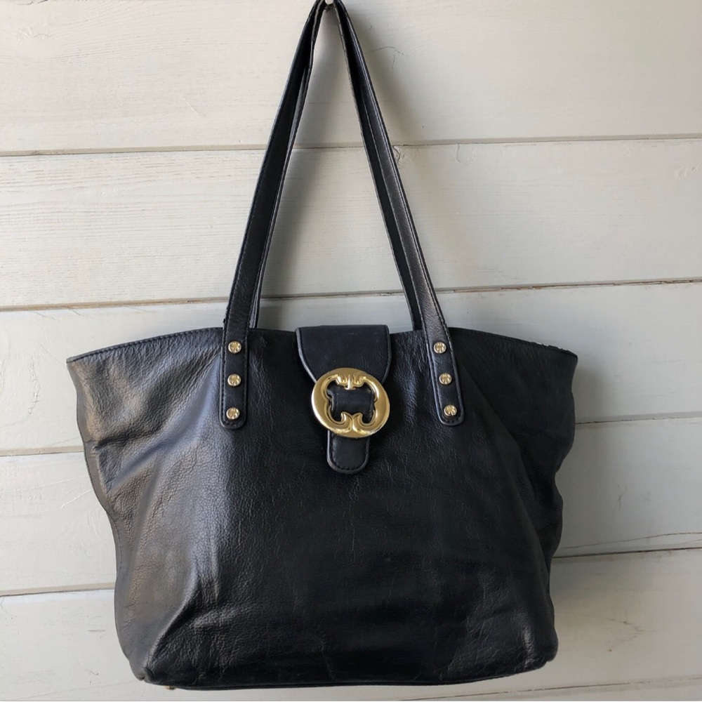 Emma Fox Black Leather Shoulder Bag.